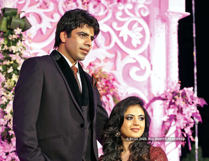 Veronica Linjara, Prayag Haswani got engaged