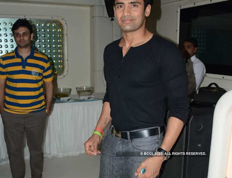 Nagpurians dinner date with Sangram Singh