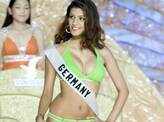 Ms Universe: Swimwear round