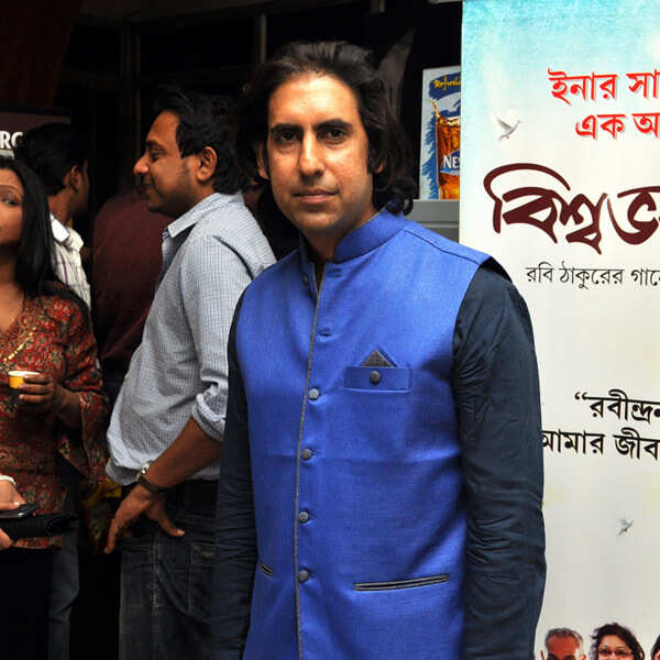Faiz Khan. Stills