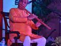 Hariprasad Chaurasiya performs