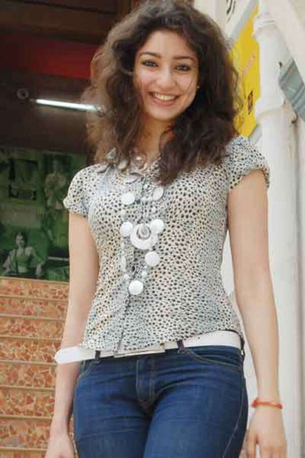 Tanvi Vyas Pictures