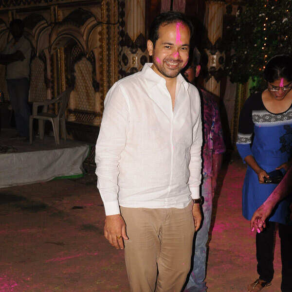 Amol Deshmukh Photos