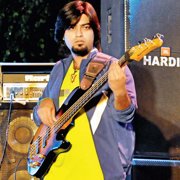 Nakash Aziz