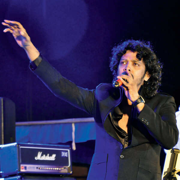 Nakash Aziz Images