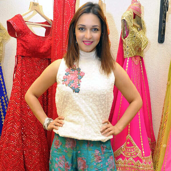 Nauheed Cyrusi