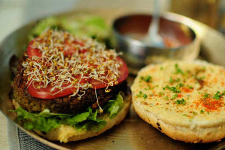 vegetarian-restaurants-in-mumbai-mumbai-restaurants-happytrips