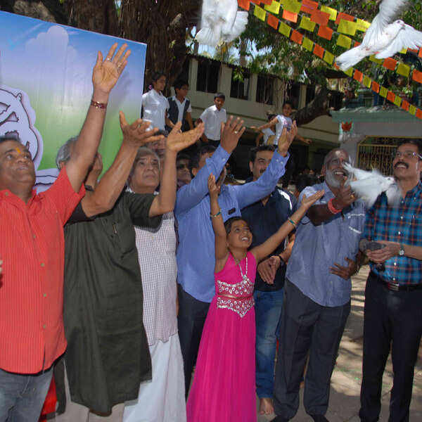 Girish Kasaravalli Pictures