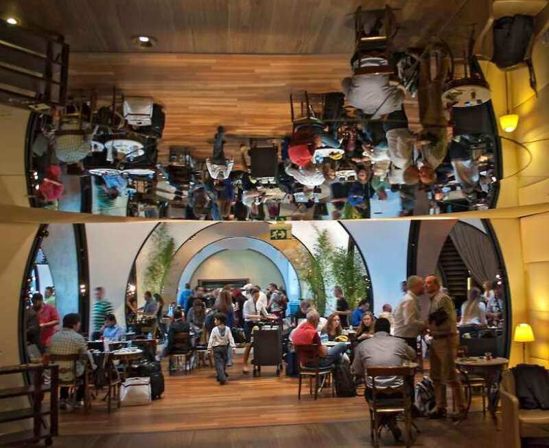 turkish-airlines-lounge-istanbul-reflections-in-the-ceiling-mirror-2_01
