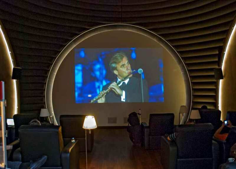 turkish-airlines-lounge-istanbul-theatre_01