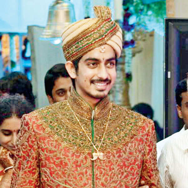 Raja Ravindra Pictures