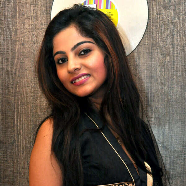 Jhilik Photos
