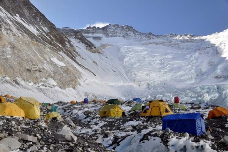 Climbing Mount Everest—Base Camp to Camp 3, Everest - HappyTrips.com