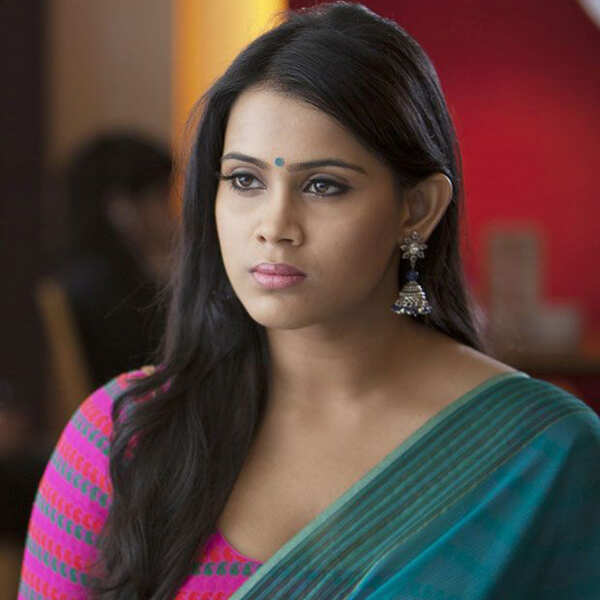 Thulasi Nair Images