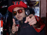 Party people groove to desi tunes at i-Bar