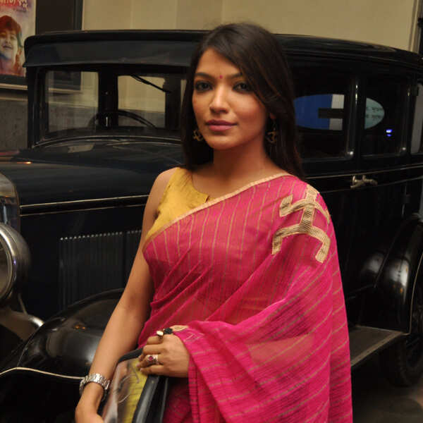 Rupsha Guha Pictures