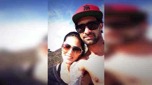 Sunny Leone's hot, sexy and cute selfies