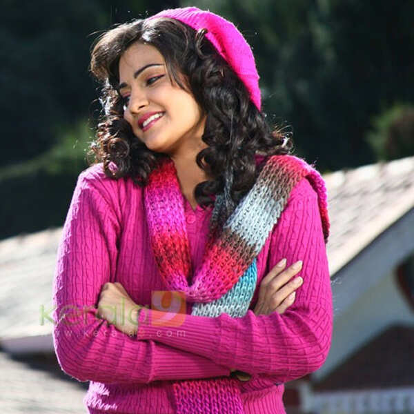 Manochitra Photos