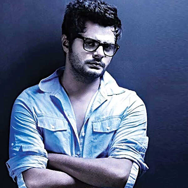 Maqbool Salmaan Images