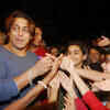 Article image for: Salman at <i class="tbold">sukun</i> Park