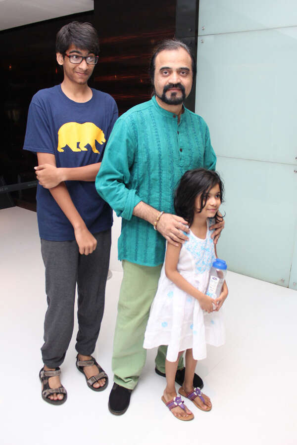 Yugi Sethu Pictures