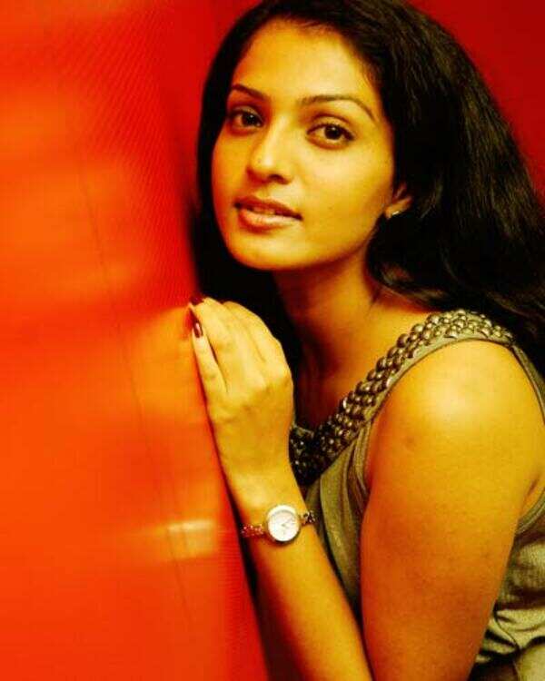 Parvathi Menon Wallpapers