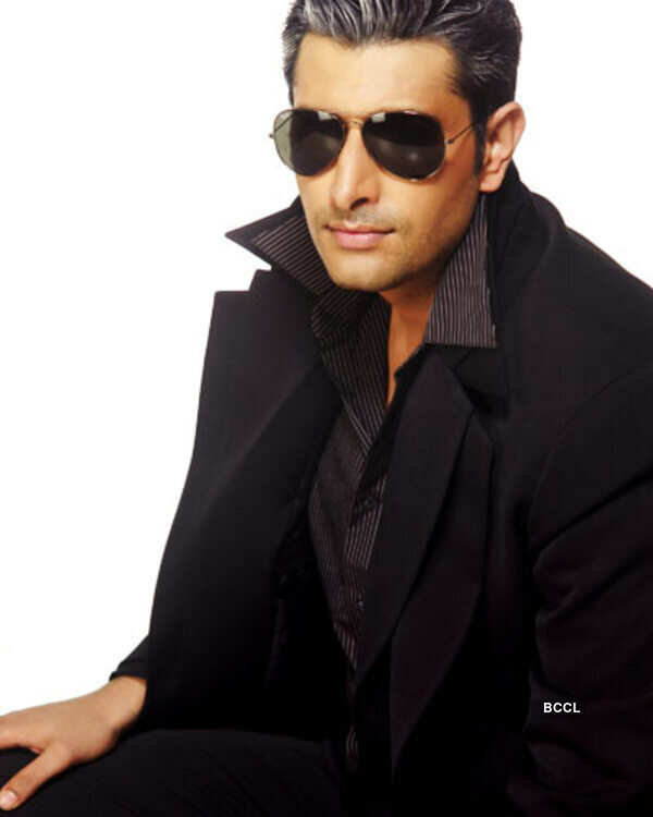 Priyanshu Chatterjee Photos