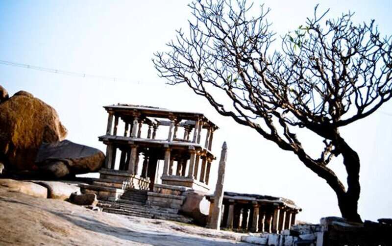 Hampi_Diaries_Hemakuta-3_mini