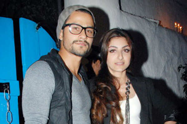 Kunal Khemu Stills