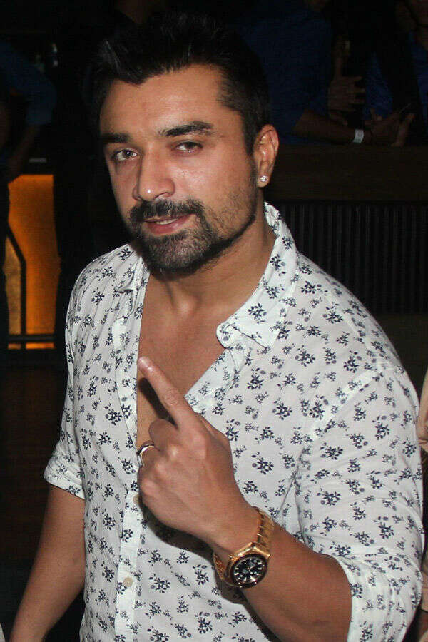 Aijaz Khan Photos