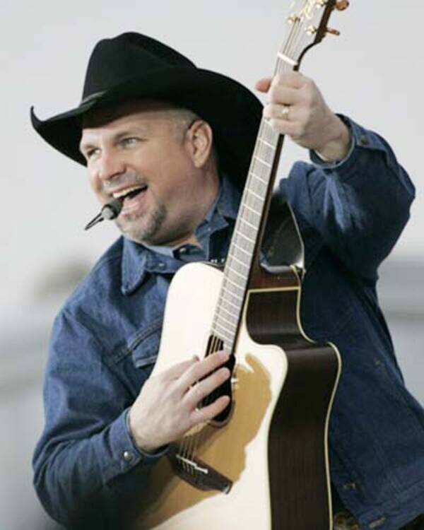 Garth Brooks Photos