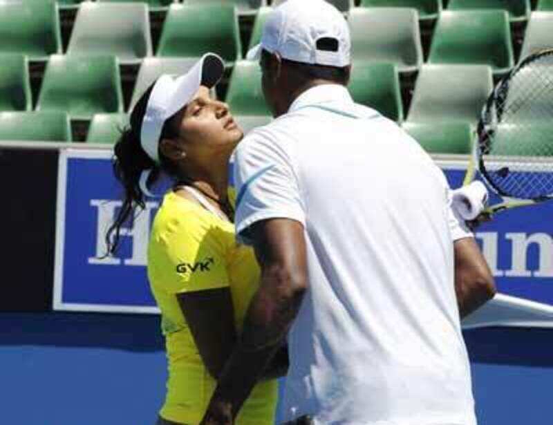 Sania-Bhupathi in semis