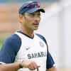 Article image for: <i class="tbold">Ravi Shastri</i> backs Dhoni to continue as captain