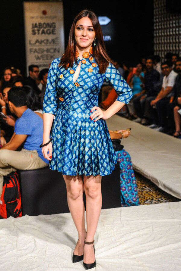 Nauheed Cyrusi