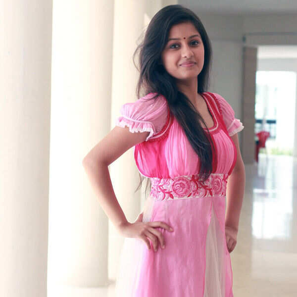 Kanika Tiwari Images