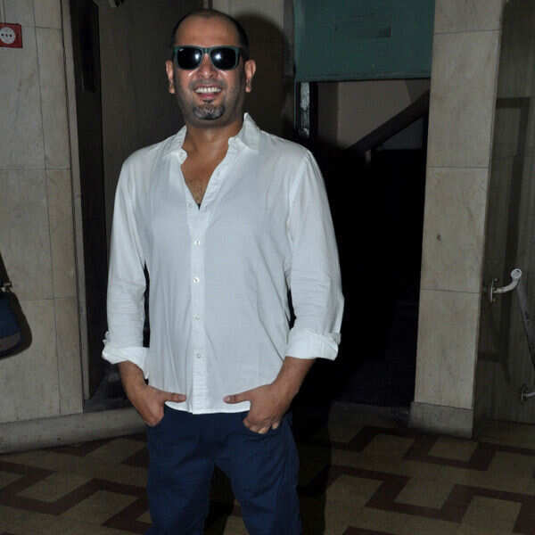 Sayantan Mukherjee Pictures