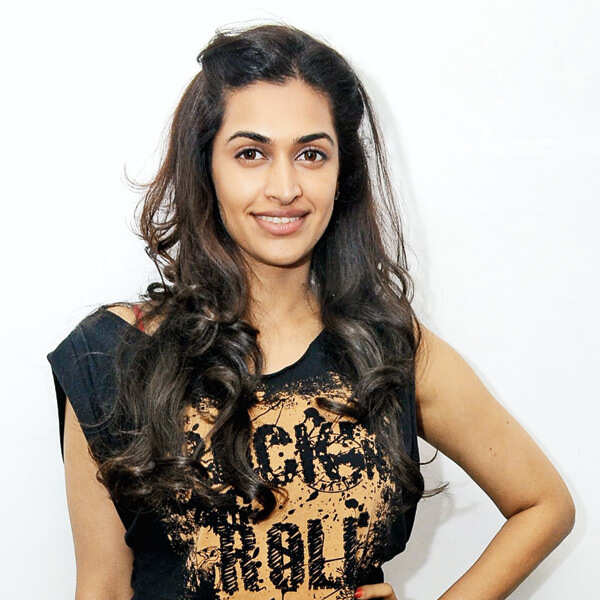 Salony Luthra Photos