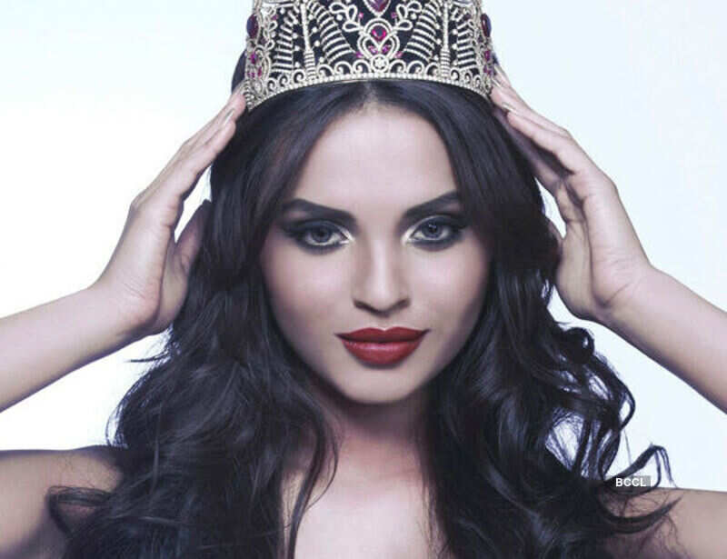 Gail Da Silva stands as first runner up at Miss United Continent 2014