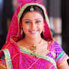 Article image for: Pratyusha Banerjee mobbed in Benaras during ‘<i class="tbold">hum hain na</i>’ shoot