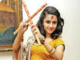 Groove the dandiya way!