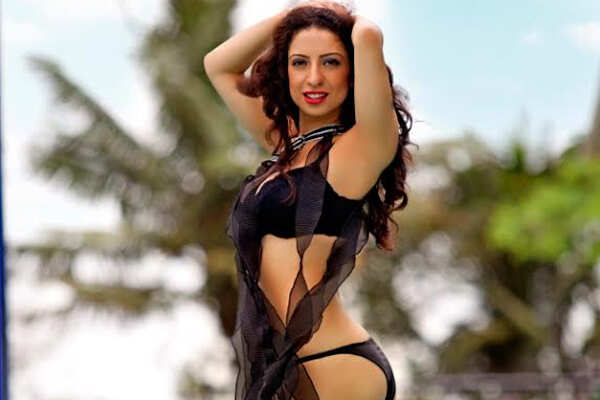 Ikram Akhtar Photos