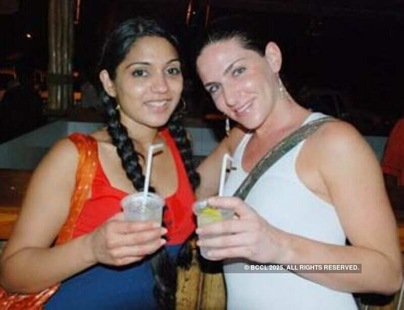 Party at Cafe Mambos