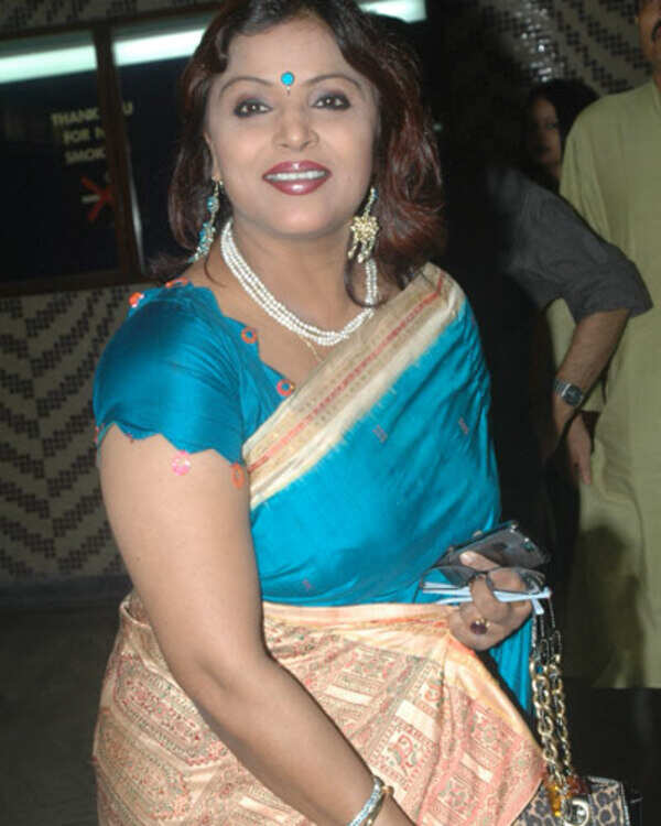 Papiya Adhikari Images