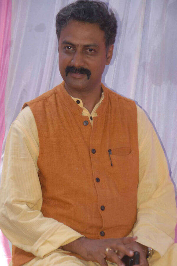 Suchendra Prasad Photos