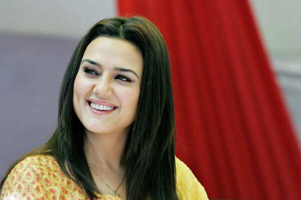 Shobhaa De Wallpapers