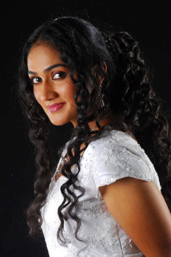 Anu Joseph Stills