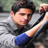 Article image for: Sidharth Malhotra uses apps for his <i class="tbold">fitness regime</i>