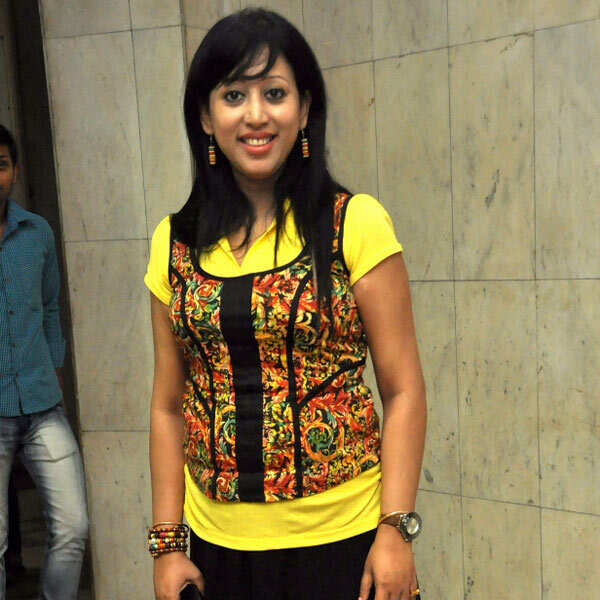 Reshmi Mitra Wallpapers