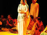Kadak Badshahi: Play