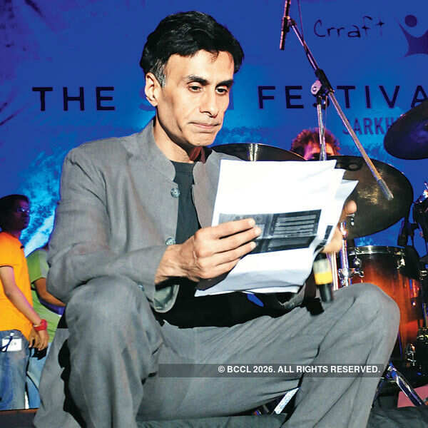 Arif Zakaria Photos